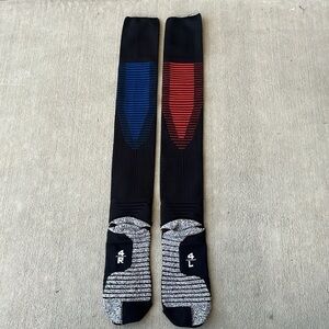 NEW! 1 Pair of Men’s NIKE Soccer Socks size 10-11.5
